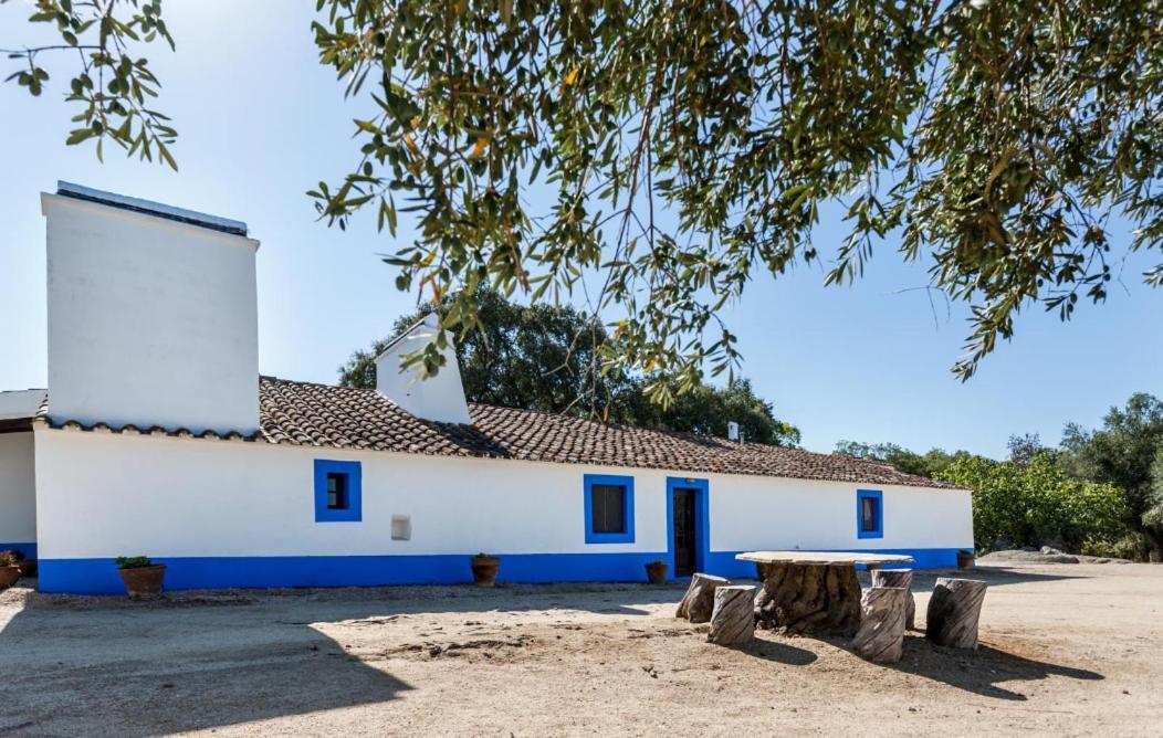 ايفورا Monte Do Serrado De Baixo - T4 المظهر الخارجي الصورة